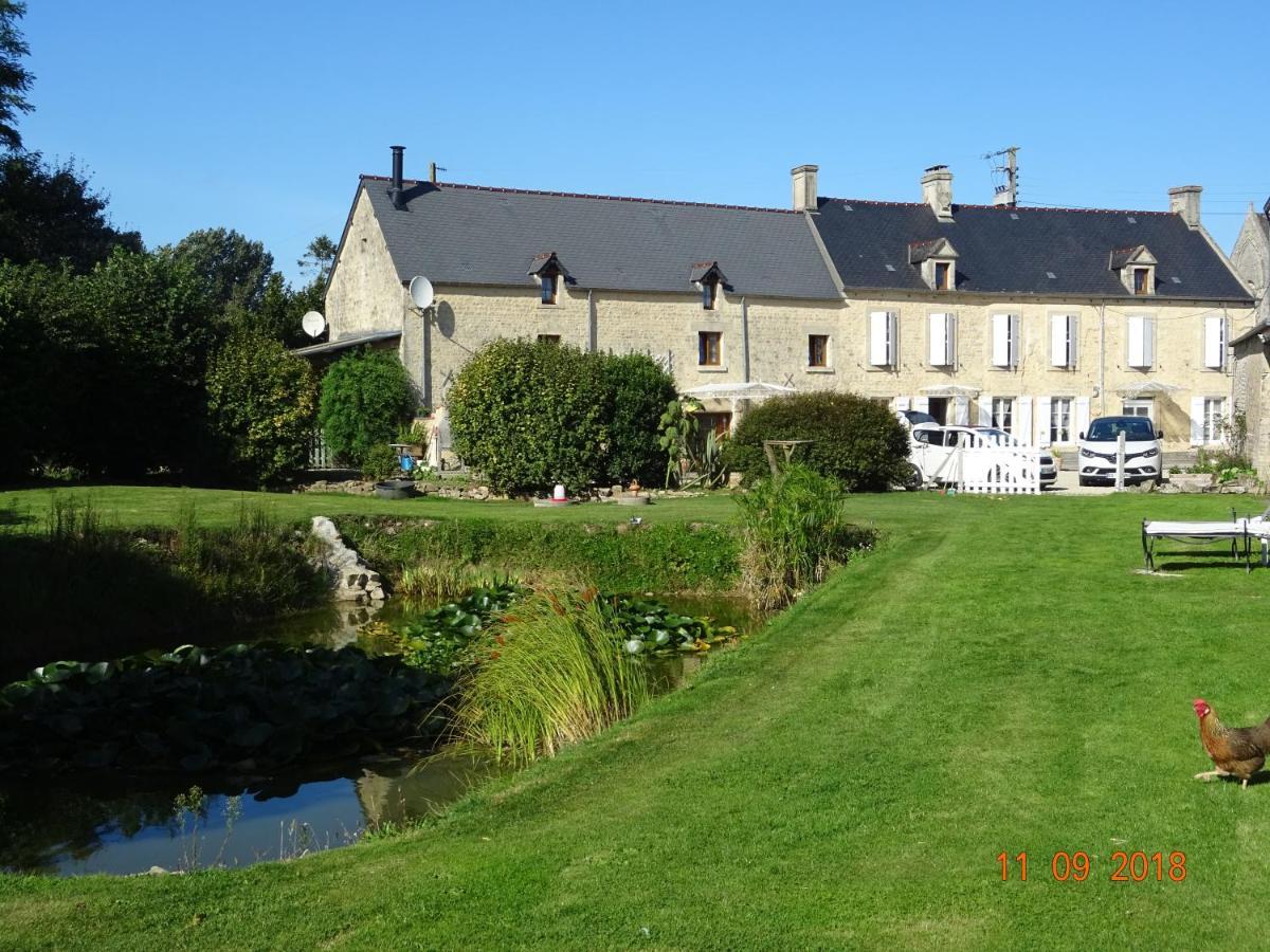 La Ferme Aux Chats Formigny Exteriér fotografie